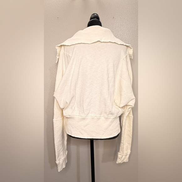 We The Free Cream collared Not So Ordinary Polo - Picture 4 of 6